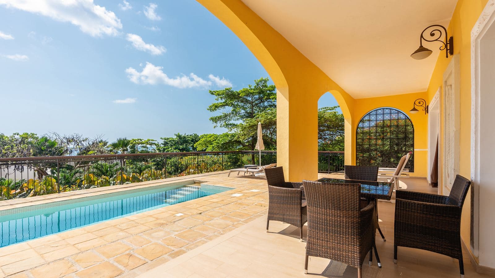 rooms-beach-villa