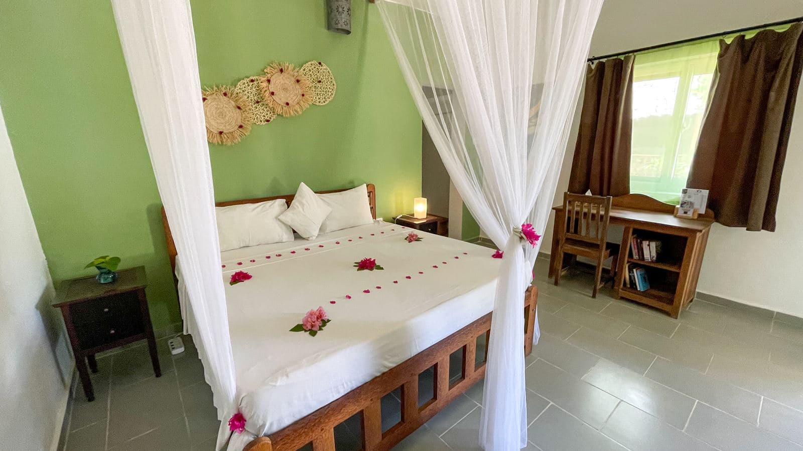 rooms-standard-room