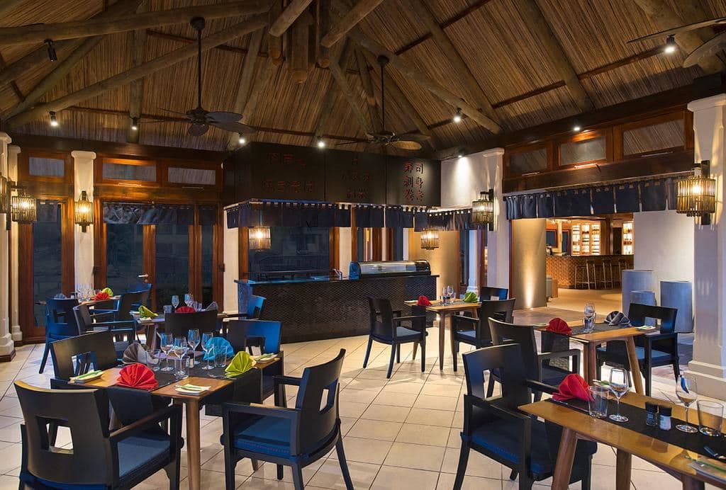 restaurants-c-asian-wok-n-roll