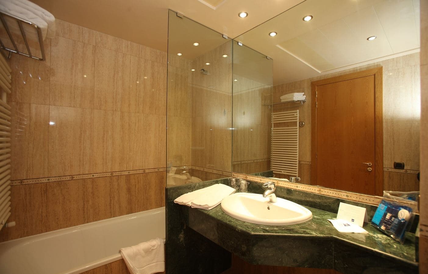 rooms-double-room