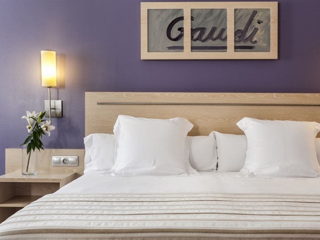 rooms-standard-room