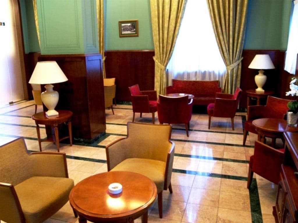 bars-main-bar