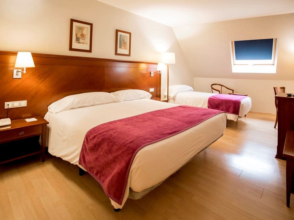 rooms-triple-room