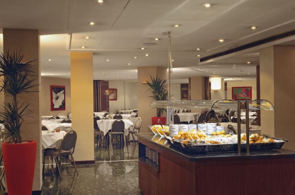 restaurants-restaurant
