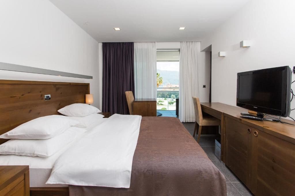 rooms-superior-room