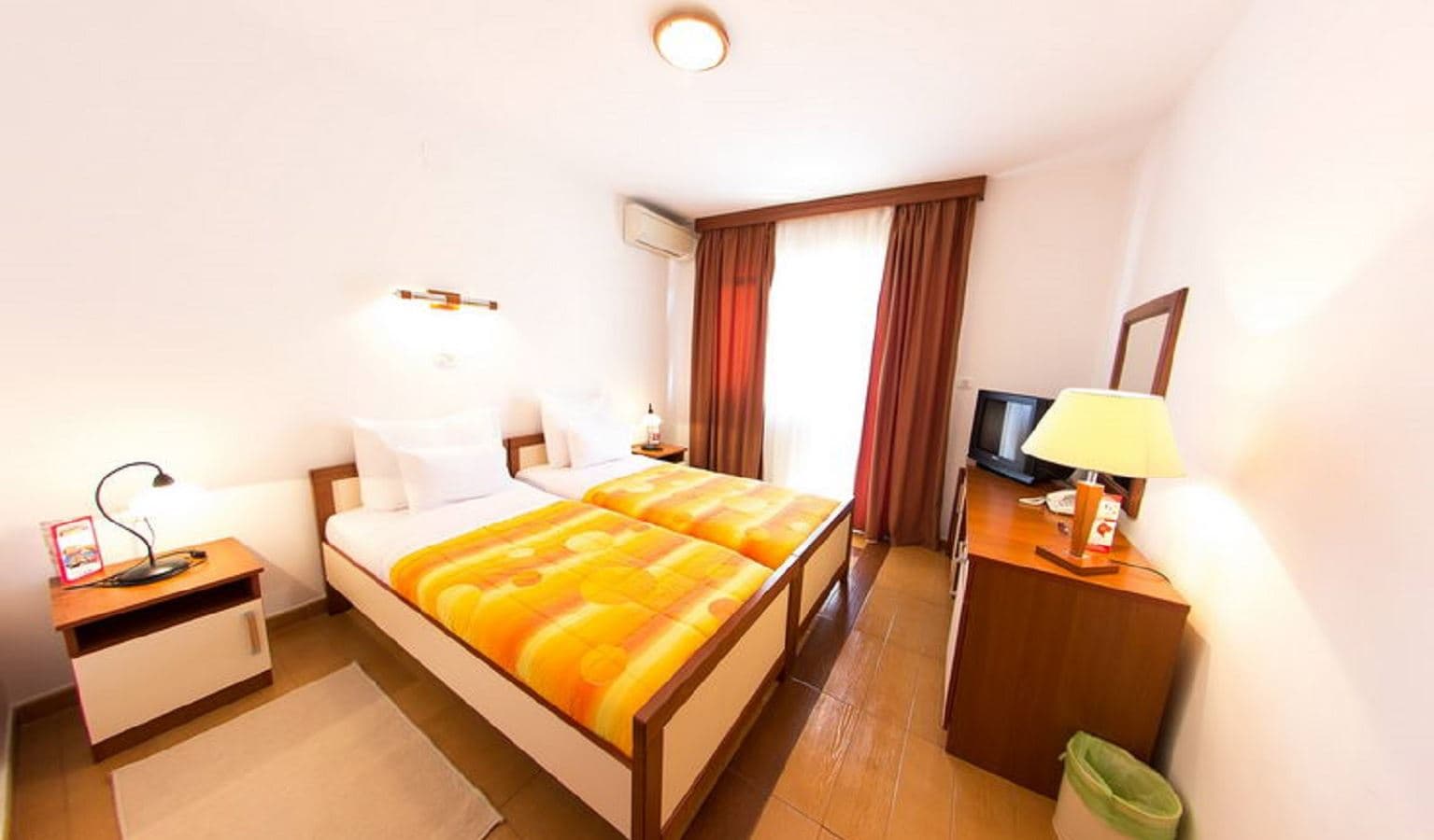 rooms-standard-double-room