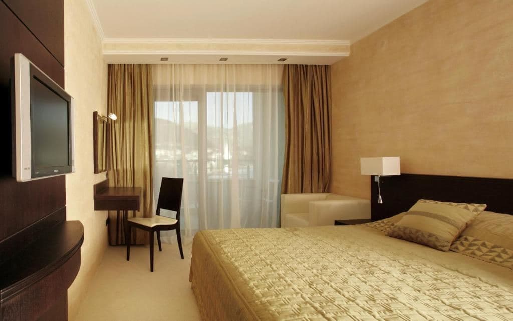 rooms-family-room