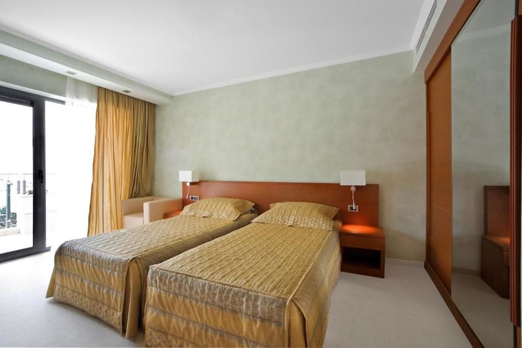 rooms-family-room