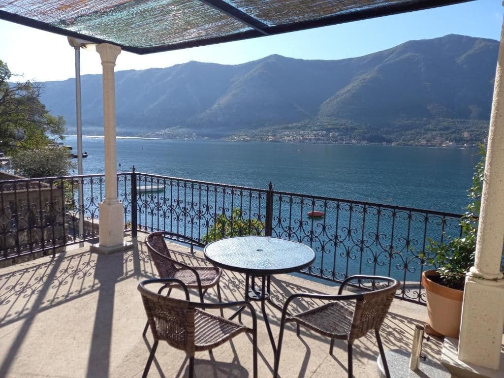 rooms-two-bedroom-apartment-sea--view