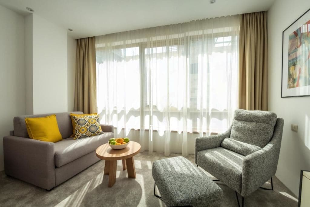 rooms-superior-room