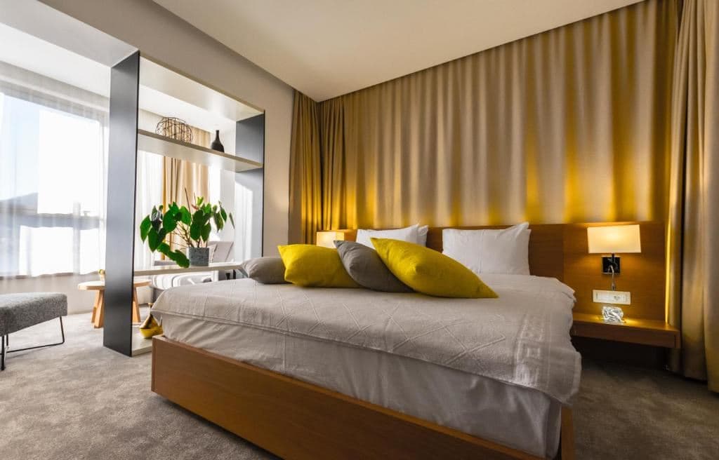 rooms-superior-room