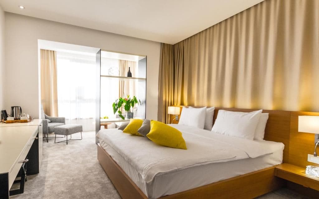 rooms-superior-room