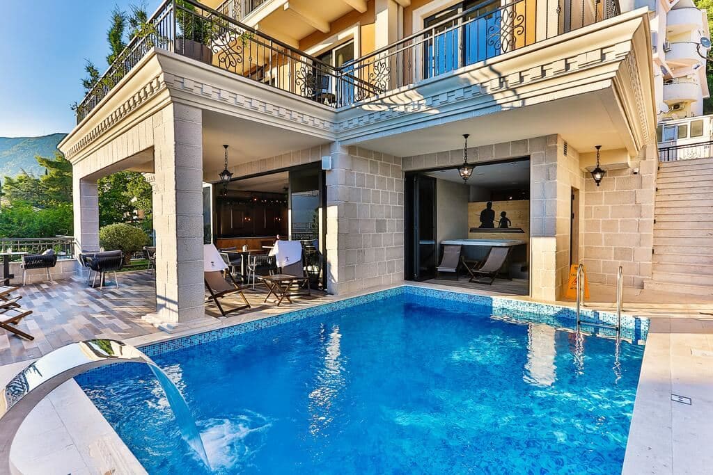 pools-pools