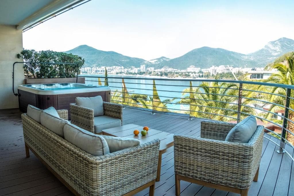 rooms-one-bedroom-deluxe-residence-sea-side-line