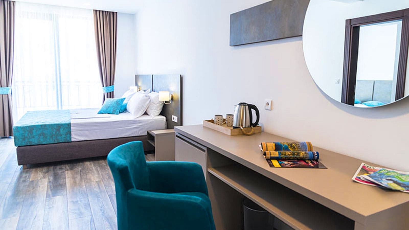 rooms-superior-room