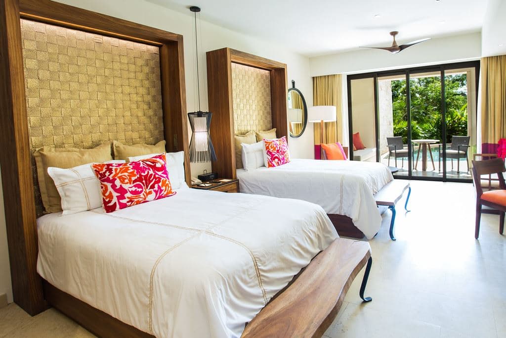 rooms-preffered-club-junior-suite-swimout