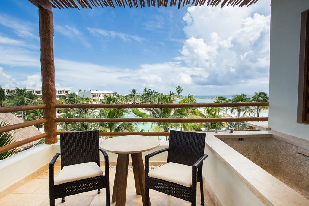 rooms-preffered-club-junior-suite-ocean-front