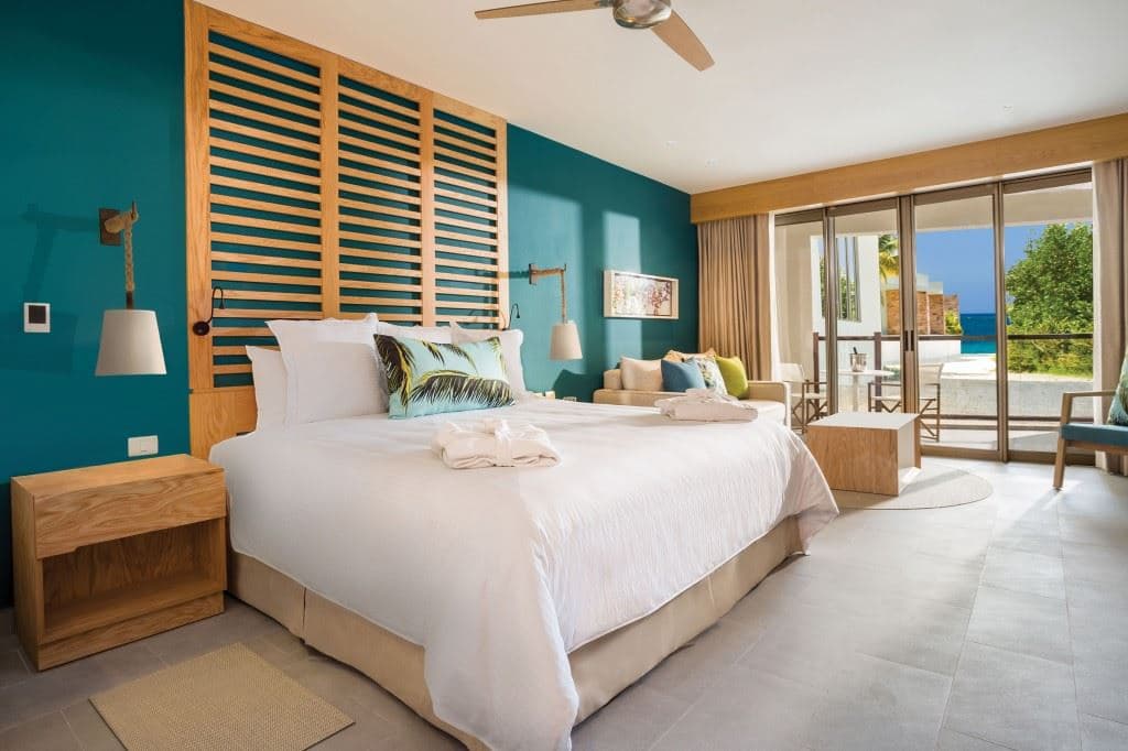 rooms-junior-suite-partial-ocean-view