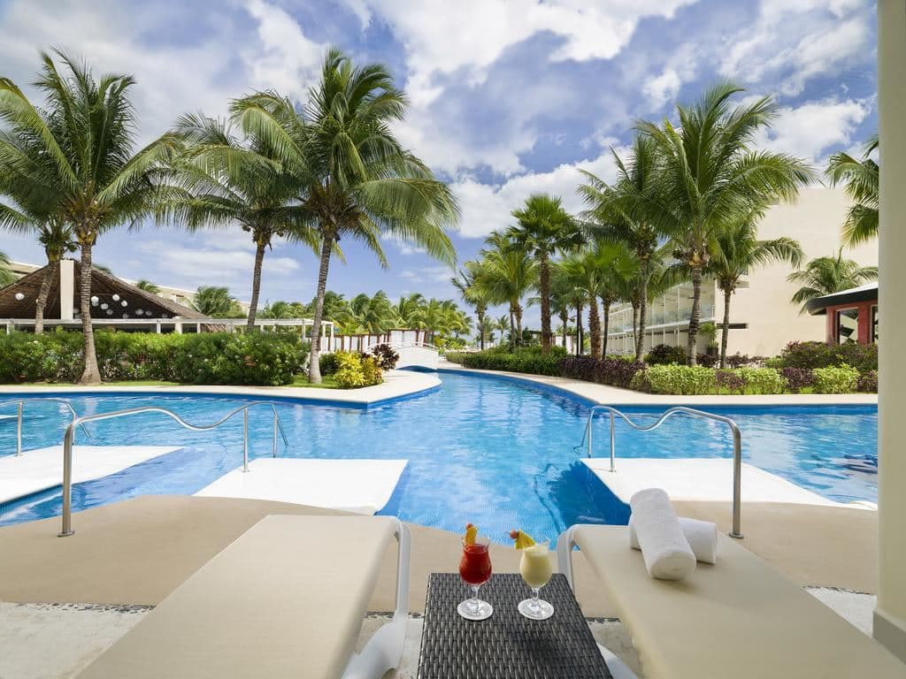 rooms-swim-up-junior-suite