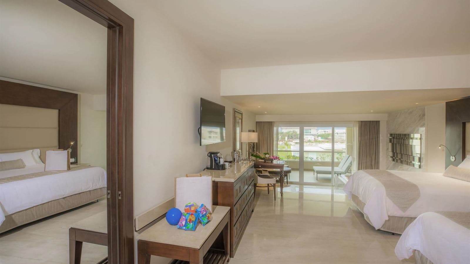 rooms-grand-family-deluxe