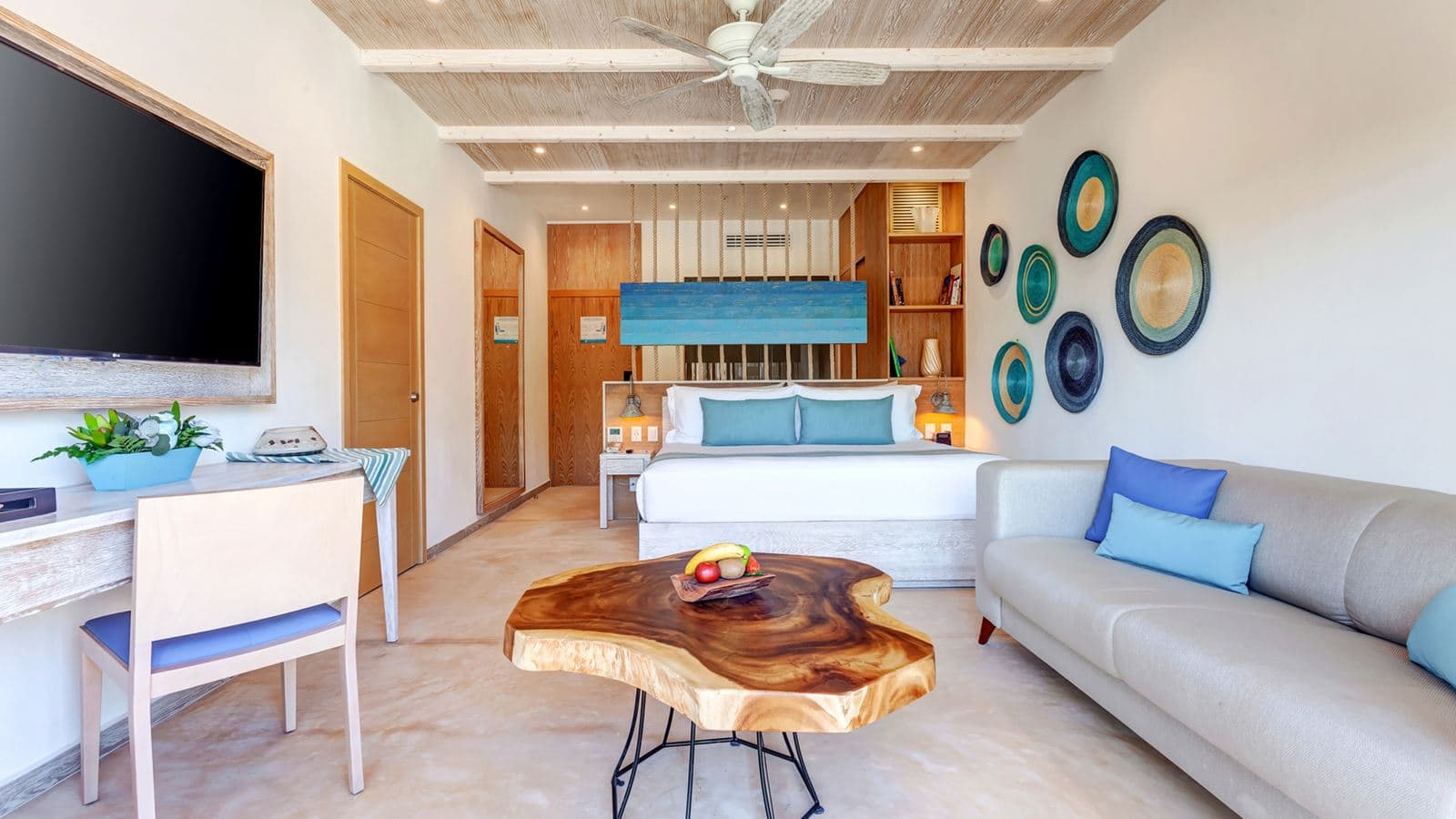 rooms-deluxe-junior-suite-ocean-front