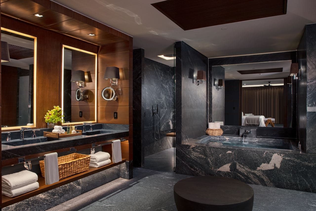 rooms-preferred-club-master-suite-oceanfront