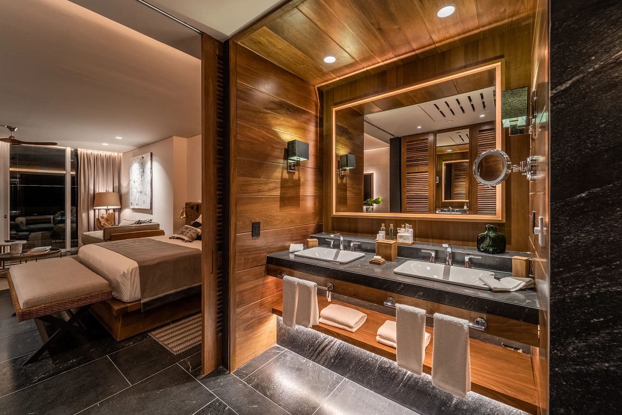 rooms-signature-suite-ocean-front