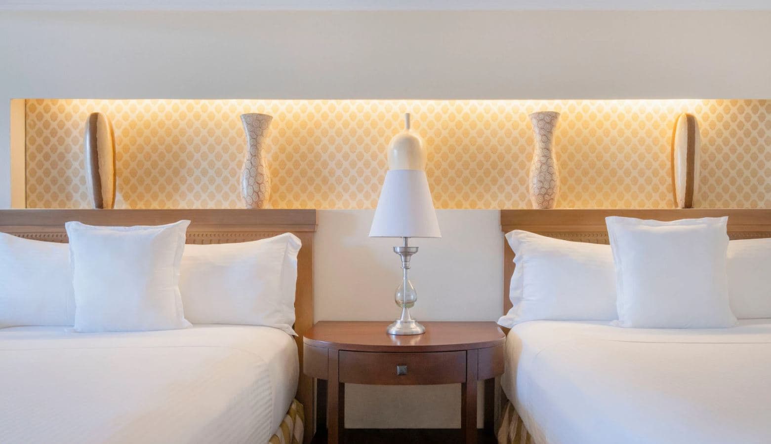 rooms-upper-floor-suite
