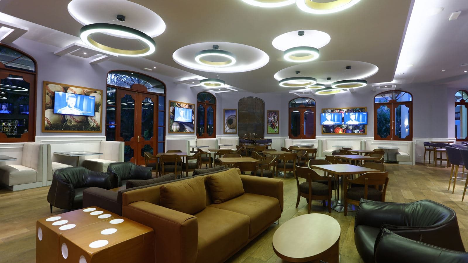 bars-corner