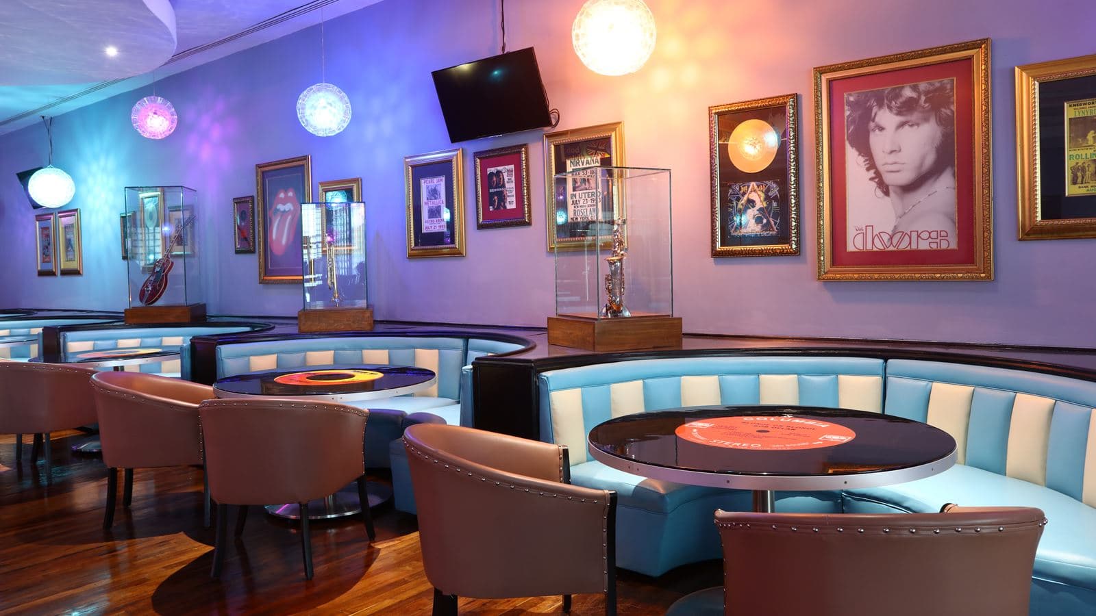bars-theatre-bar