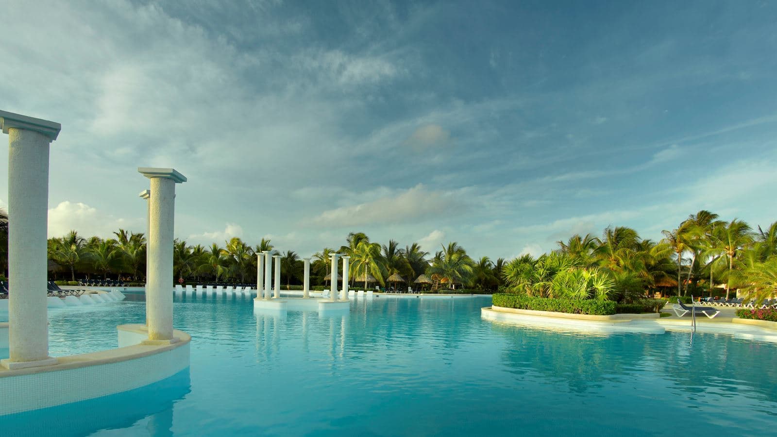 pools-outdoor-pool