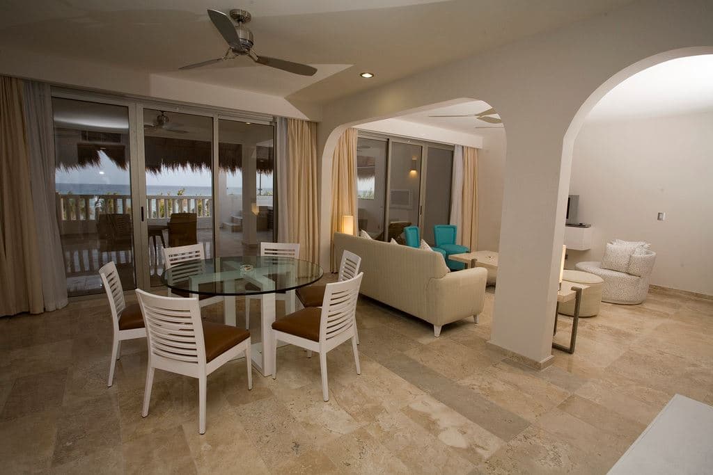 rooms-master-suite