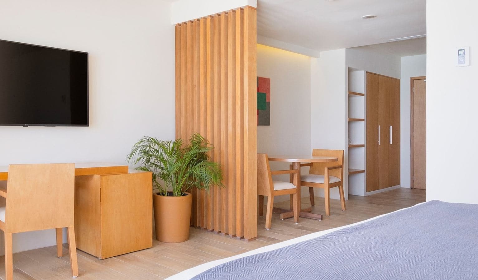 rooms-master-suite