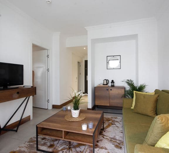 FAMILY ROOM TWO BEDROOMS Camerele