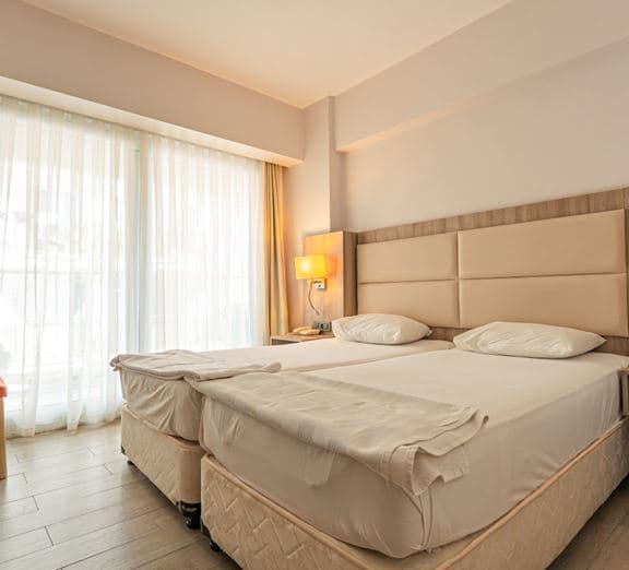STANDARD ROOM LAND VIEW Camerele