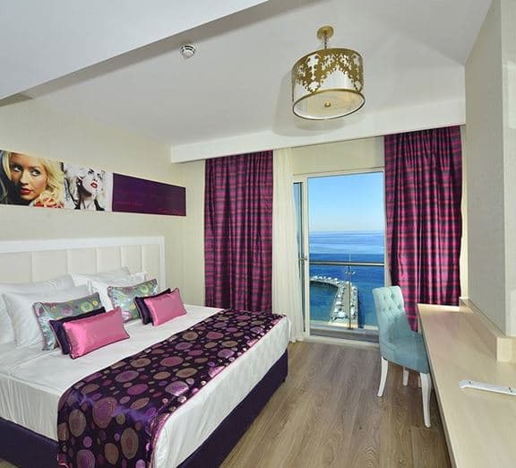 DELUXE ROOM SIDE SEA VIEW Camerele