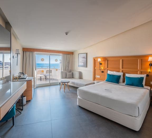 SUPERIOR ROOM LAND VIEW Camerele