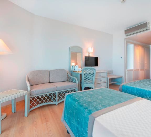 STANDARD ROOM LAND VIEW WITHOUT BALCONY Camerele