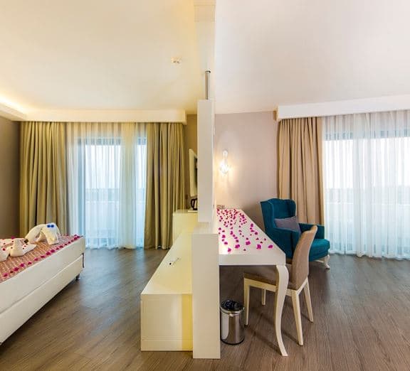 JUNIOR SUITE Camerele