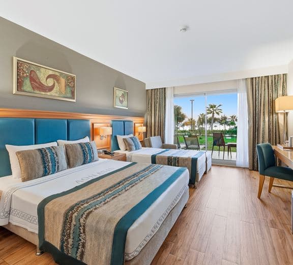 Sunset Terrace Room Camerele