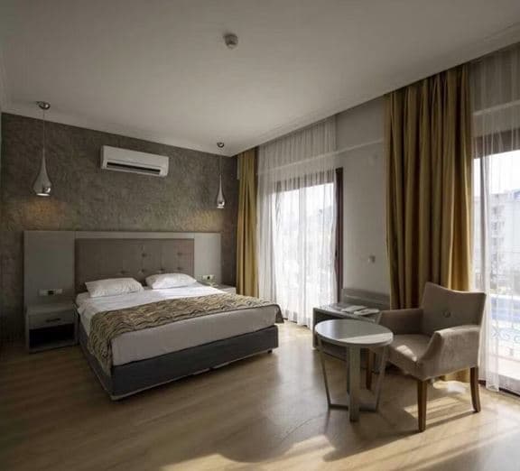 STANDRAD ROOM LAND VIEW Camerele