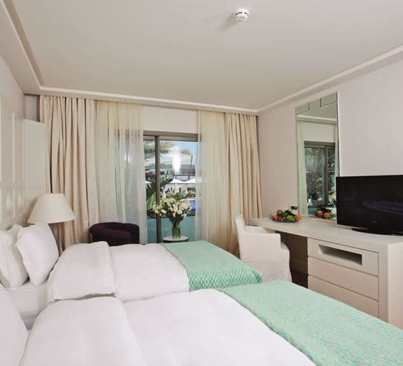 DELUXE ROOM GARDEN VIEW Camerele