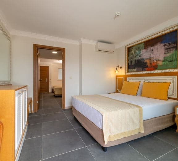 FAMİLY LARGE ROOM Camerele