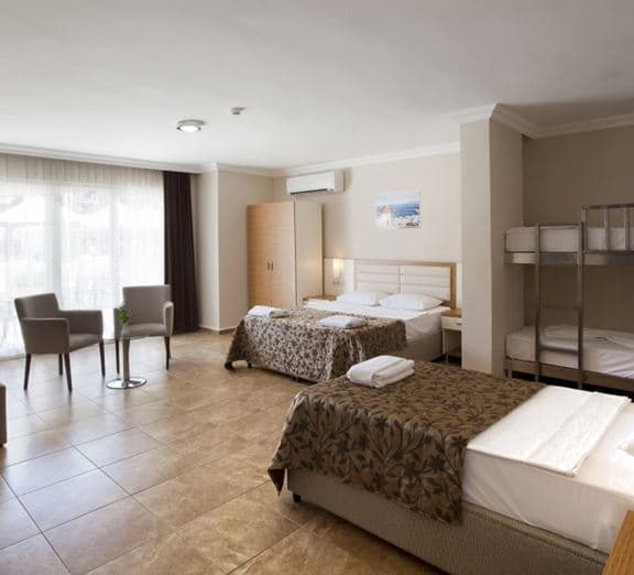 LARGE ROOM Camerele