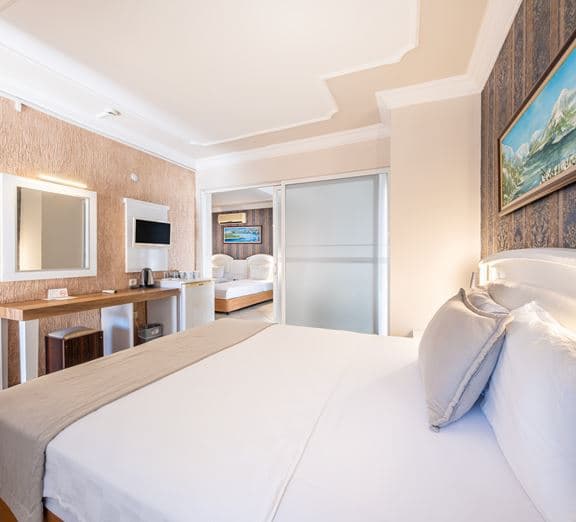 FAMILY ROOM (ROH) Camerele