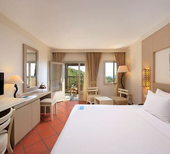 STANDARD ROOM GARDEN VIEW Camerele