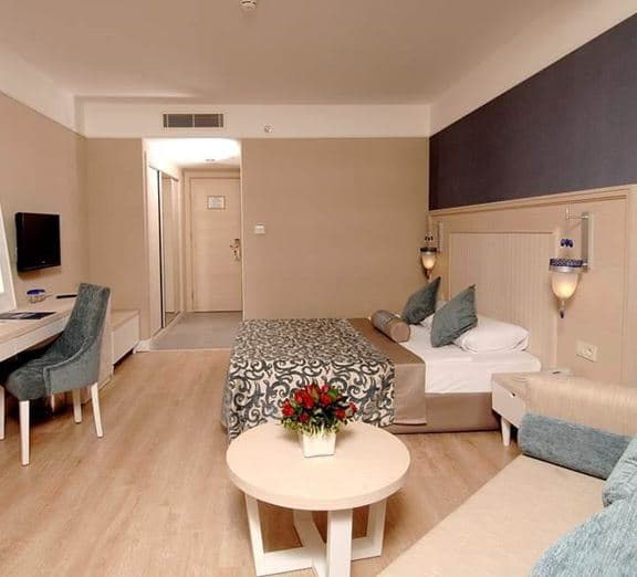 SUPERIOR ROOM LAND VIEW WITH BALCONY Camerele