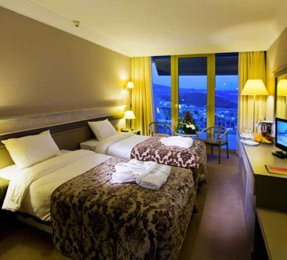 SIDE SEAVIEW ROOM Camerele
