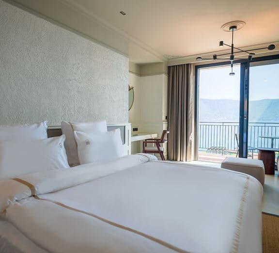 DELUXE BALCONY SEA VIEW ROOM Camerele