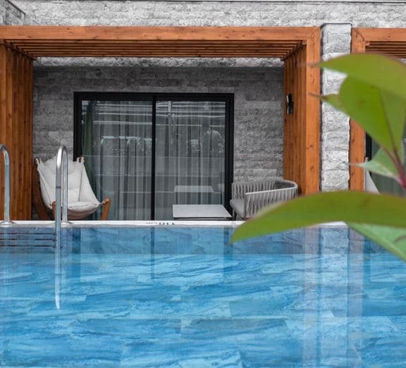 SUPERIOR SWIM-UP LAND VIEW Camerele